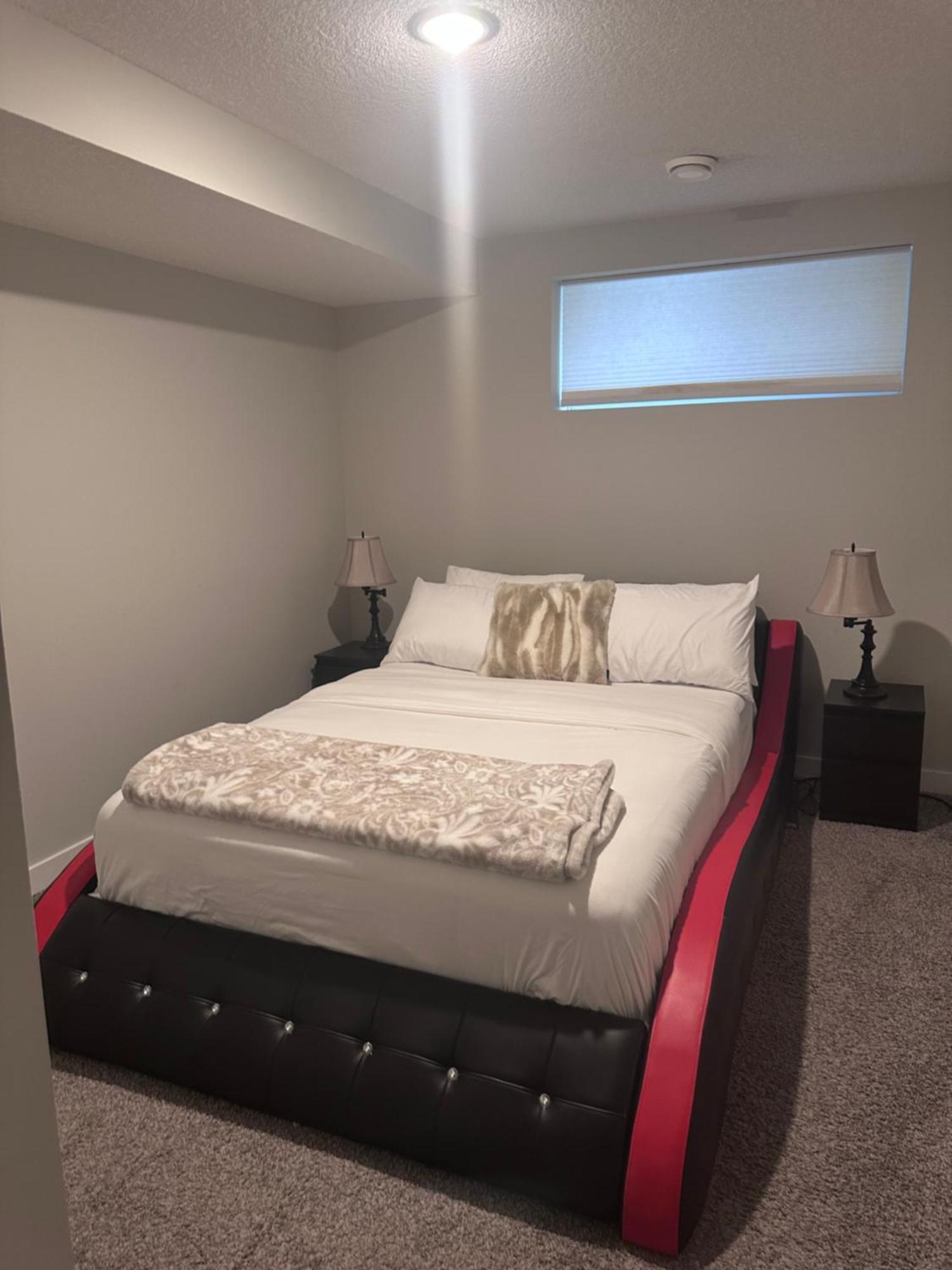 Elegant Cozy Private Apartment Apartment Calgary